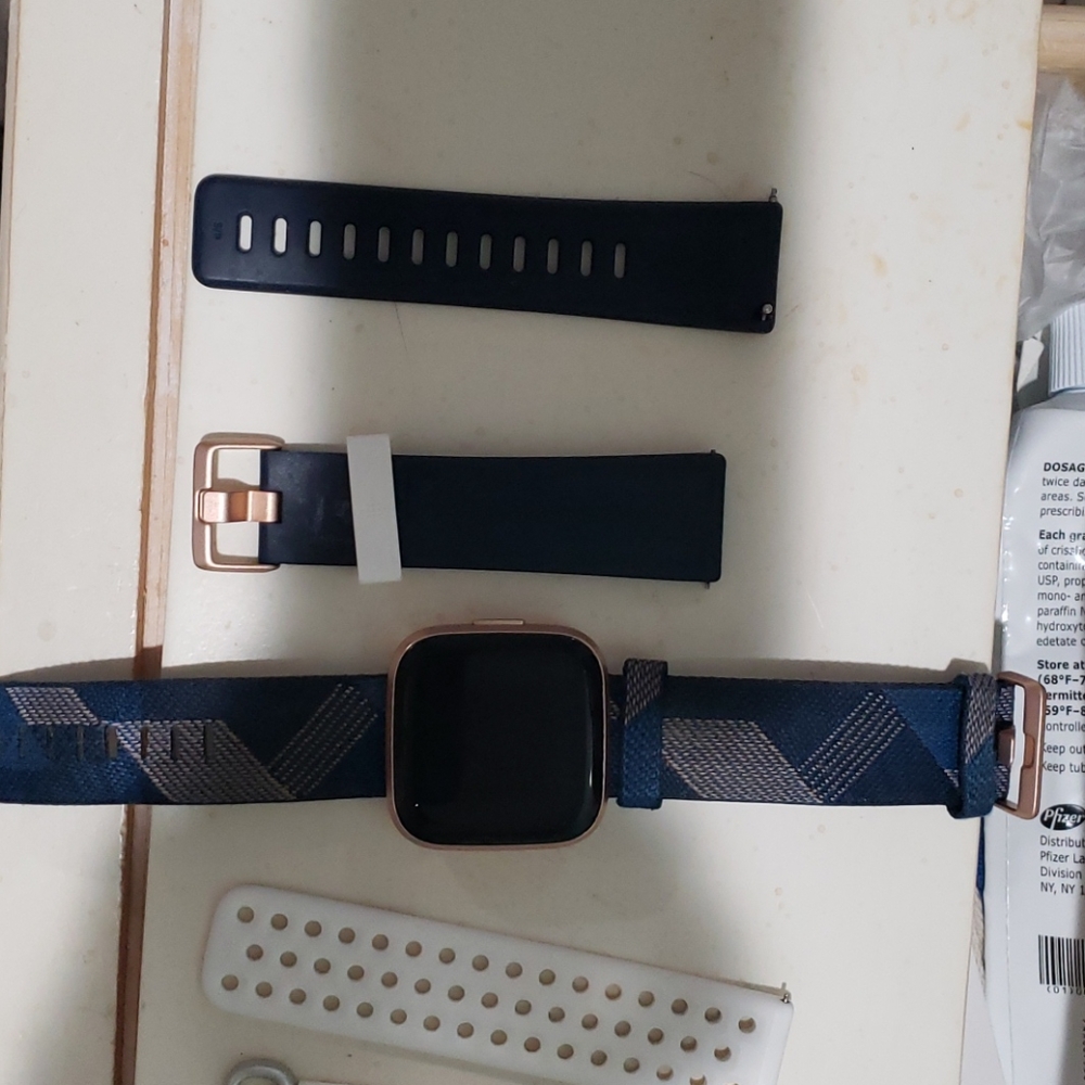 4 Fitbit Versa 2 bands.